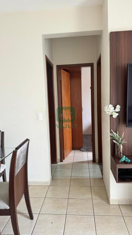 Apartamento à venda com 2 quartos, 57m² - Foto 3