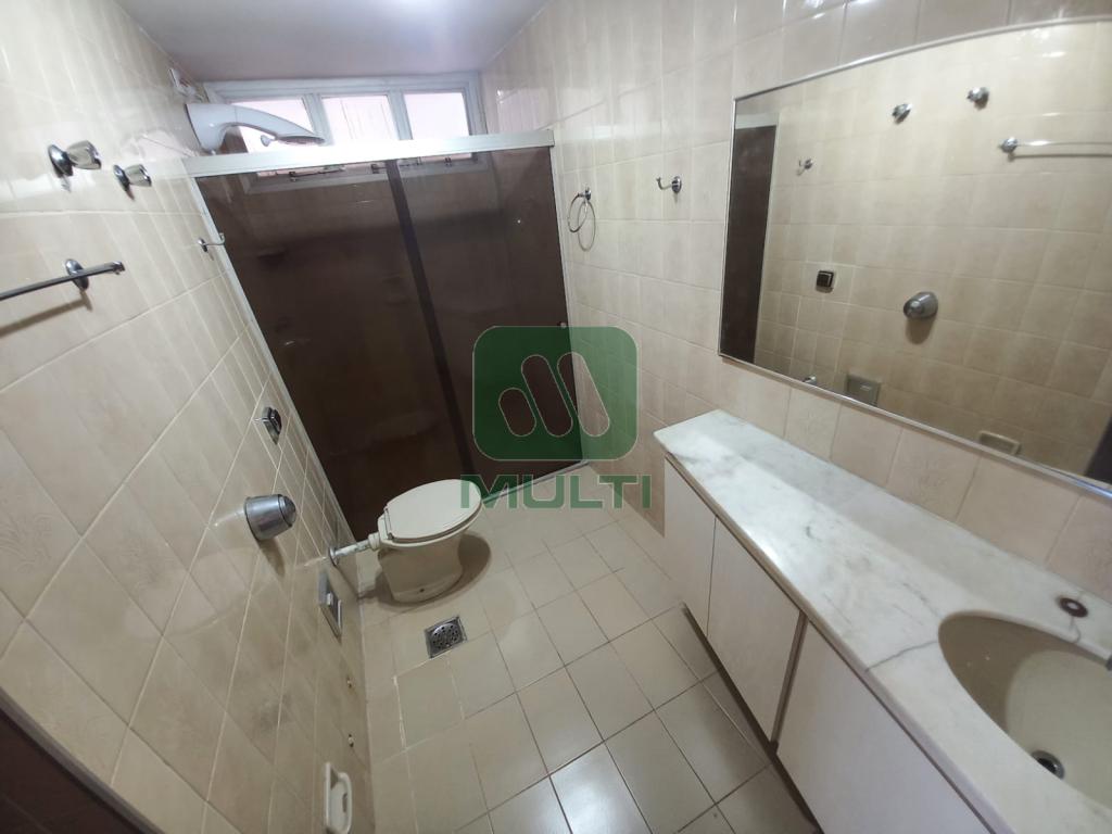 Apartamento à venda com 3 quartos, 227m² - Foto 17