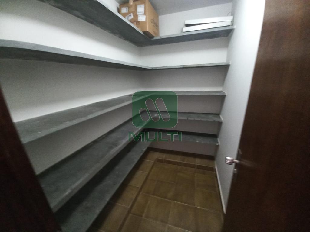 Apartamento à venda com 3 quartos, 227m² - Foto 19