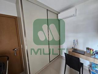 Apartamento à venda com 3 quartos, 117m² - Foto 11