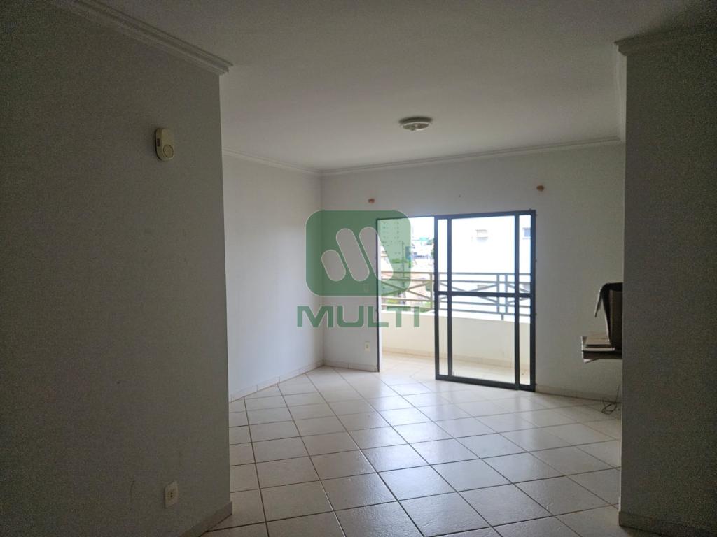 Apartamento à venda com 2 quartos, 79m² - Foto 1