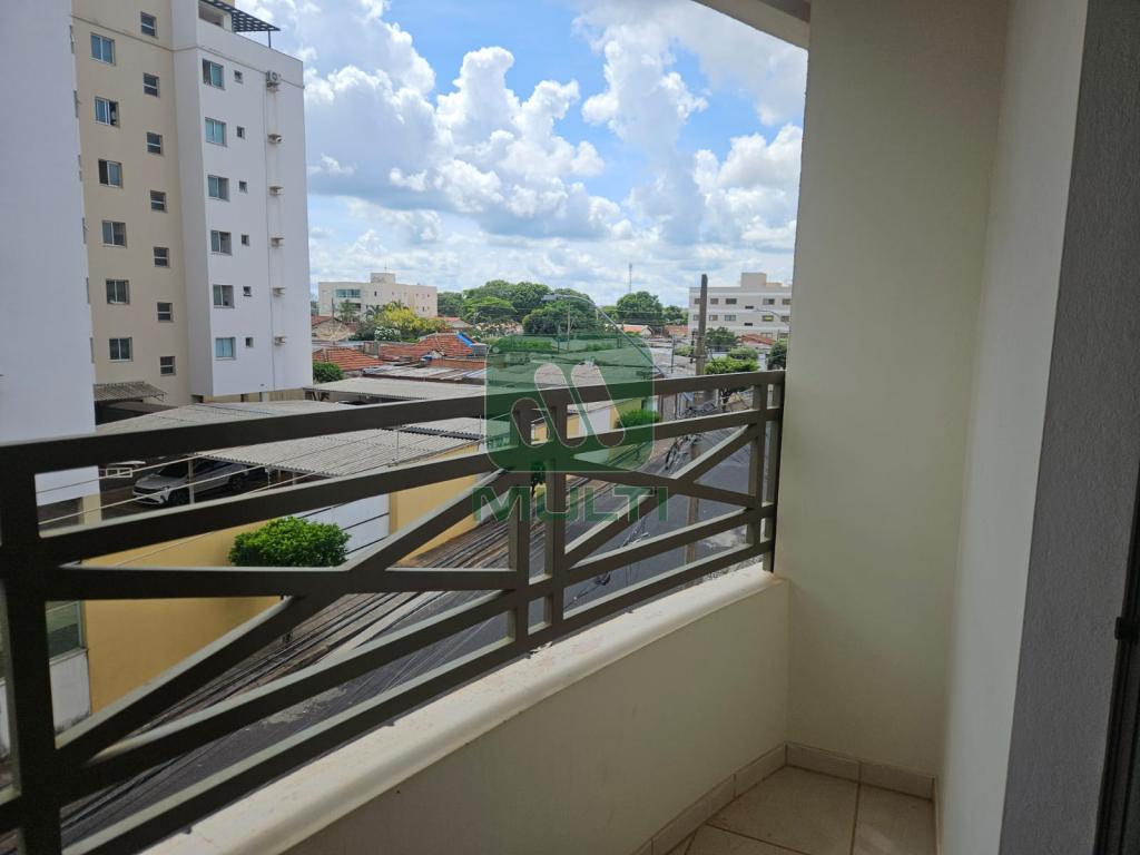 Apartamento à venda com 2 quartos, 79m² - Foto 5