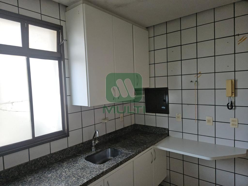 Apartamento à venda com 2 quartos, 79m² - Foto 6