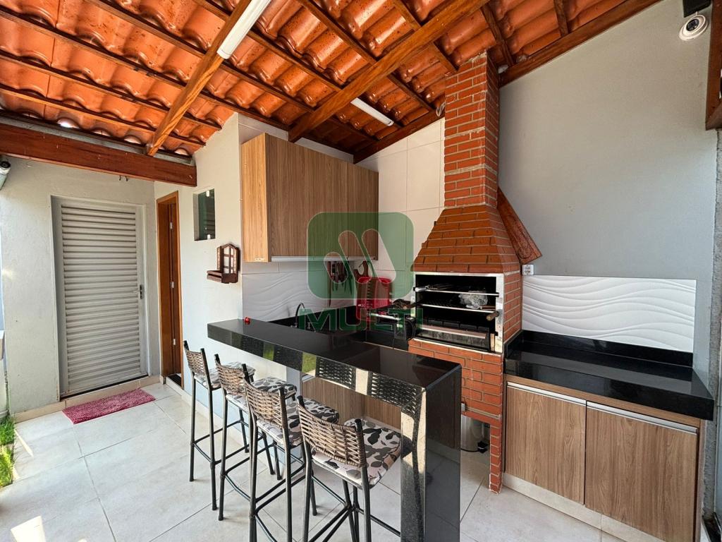 Casa à venda com 3 quartos, 153m² - Foto 15