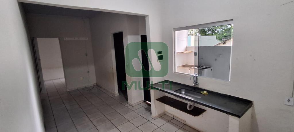 Casa à venda com 5 quartos, 130m² - Foto 17