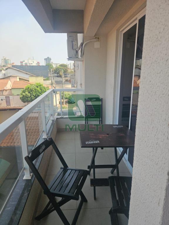 Apartamento à venda com 2 quartos, 56m² - Foto 4