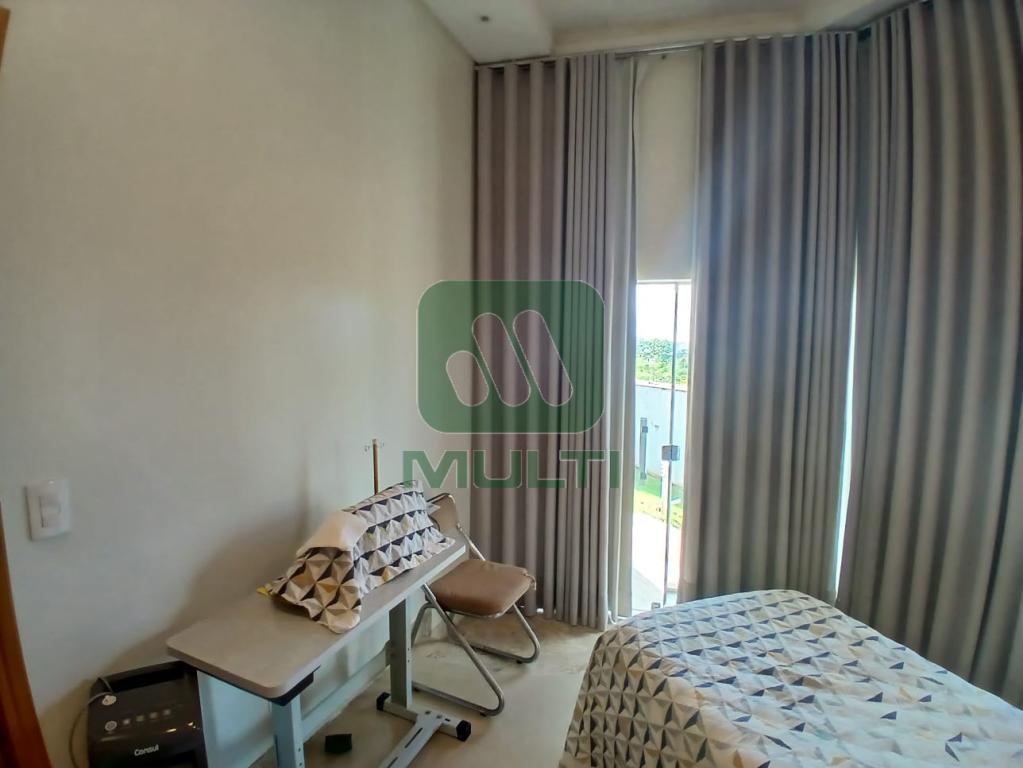 Casa à venda com 3 quartos, 370m² - Foto 24