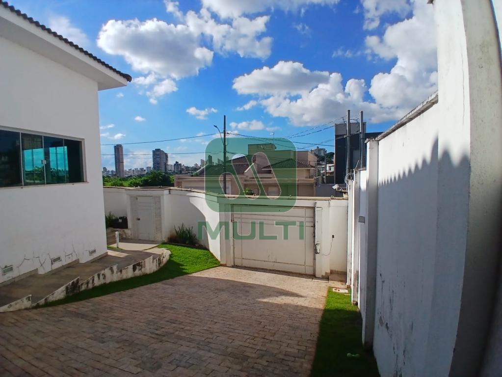 Casa à venda com 3 quartos, 370m² - Foto 48