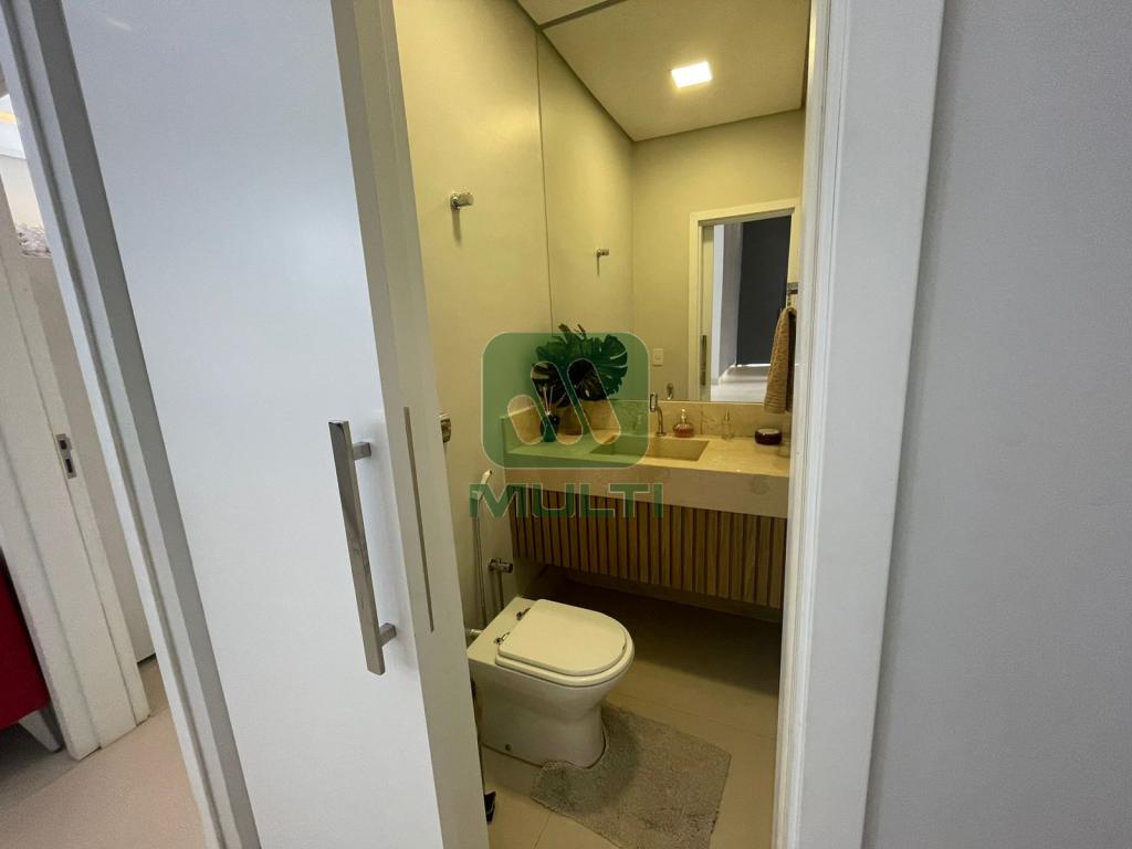 Casa de Condomínio à venda com 3 quartos, 240m² - Foto 23