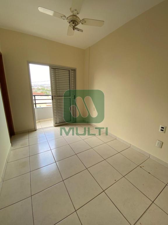 Apartamento à venda com 2 quartos, 59m² - Foto 4