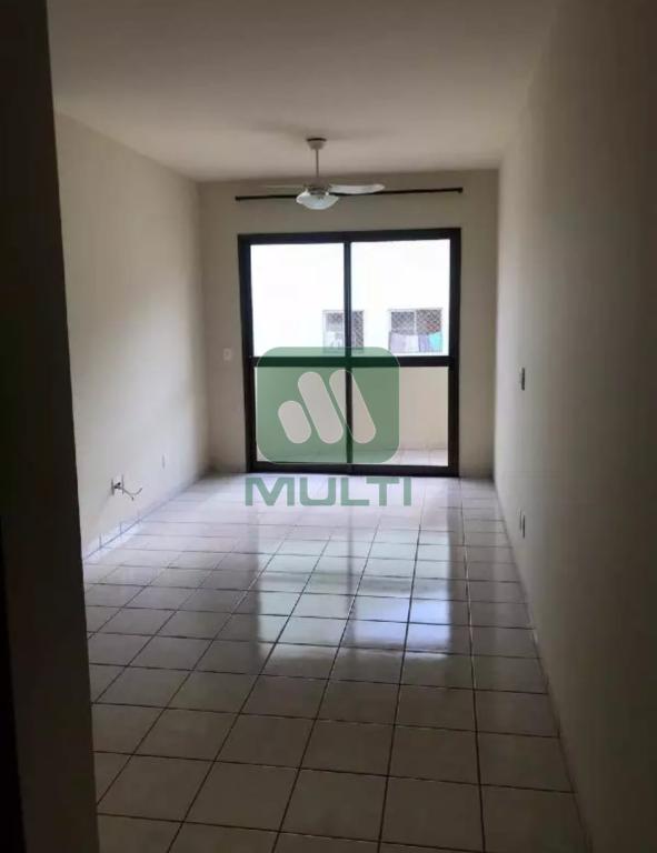 Apartamento à venda com 3 quartos, 88m² - Foto 2