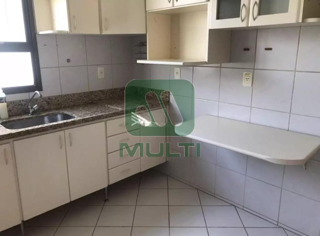 Apartamento à venda com 3 quartos, 88m² - Foto 4