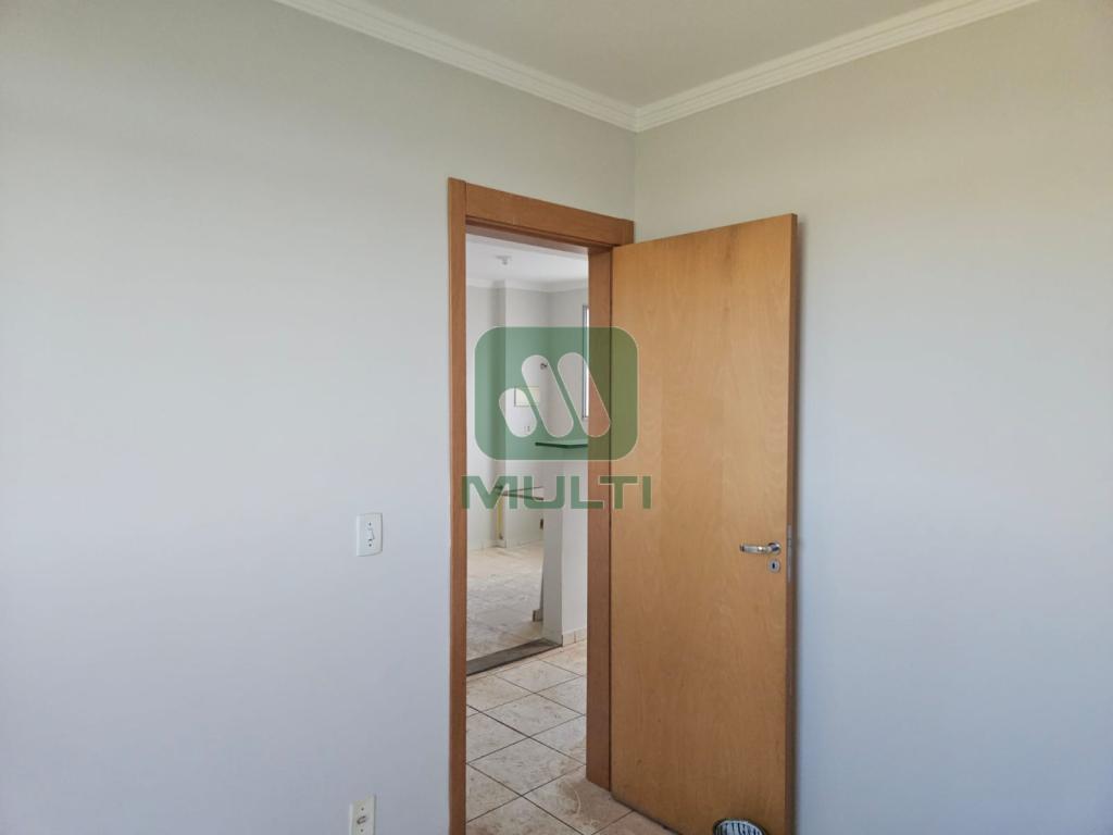 Apartamento à venda com 2 quartos, 43m² - Foto 9