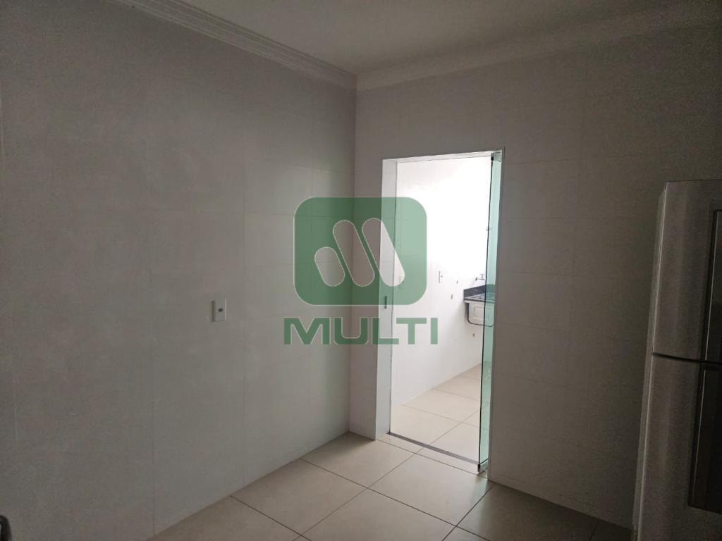 Apartamento à venda com 3 quartos, 77m² - Foto 9