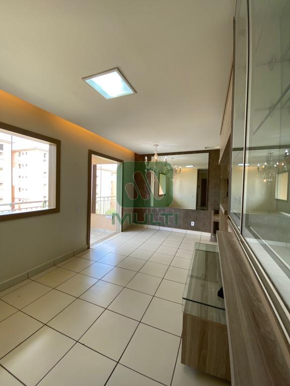 Apartamento à venda com 3 quartos, 70m² - Foto 1