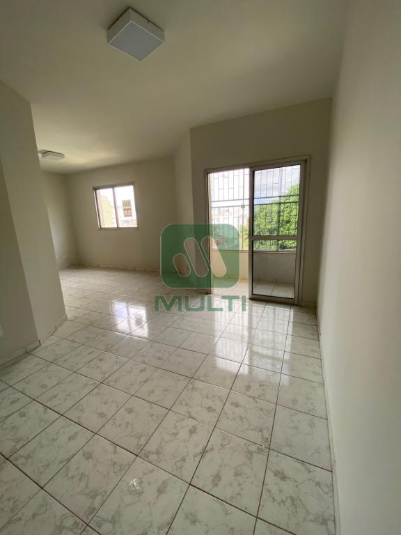 Apartamento à venda com 3 quartos, 104m² - Foto 1