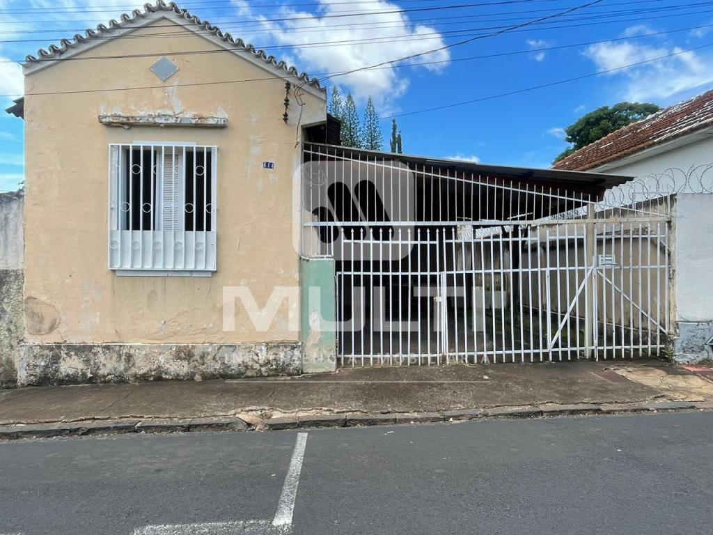 Casa à venda com 1 quarto, 90m² - Foto 1