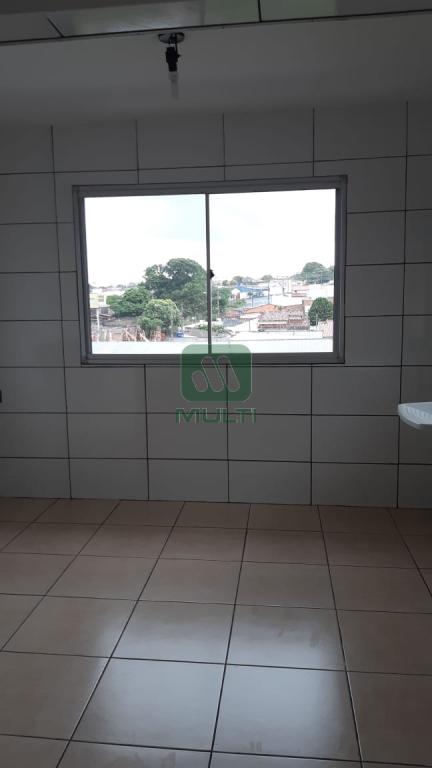 Apartamento à venda com 1 quarto, 29m² - Foto 1