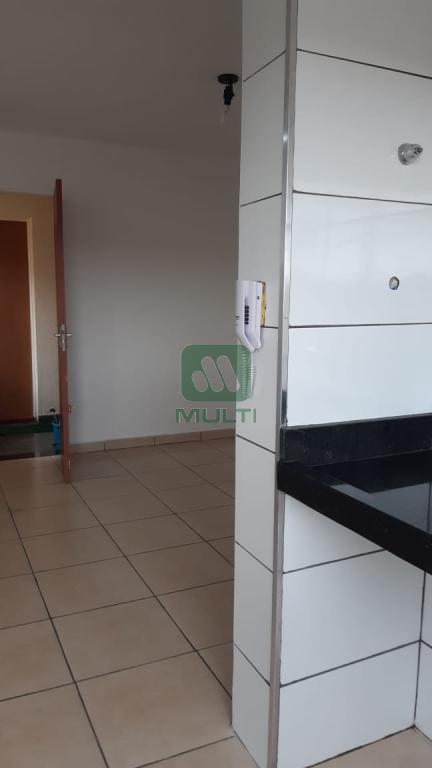 Apartamento à venda com 1 quarto, 29m² - Foto 2