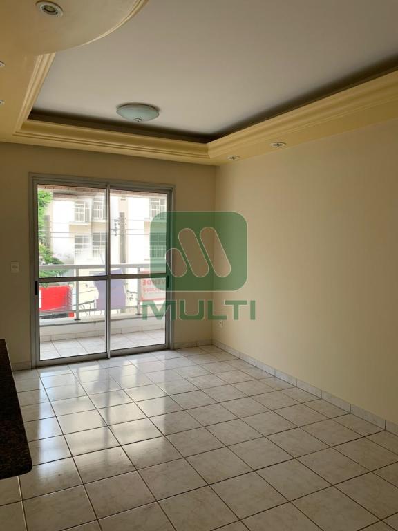 Apartamento à venda com 1 quarto, 50m² - Foto 2