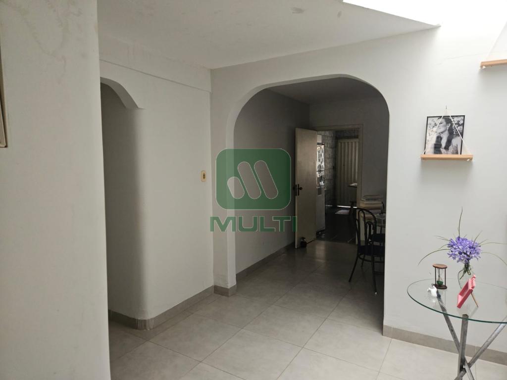 Casa à venda com 3 quartos, 190m² - Foto 4