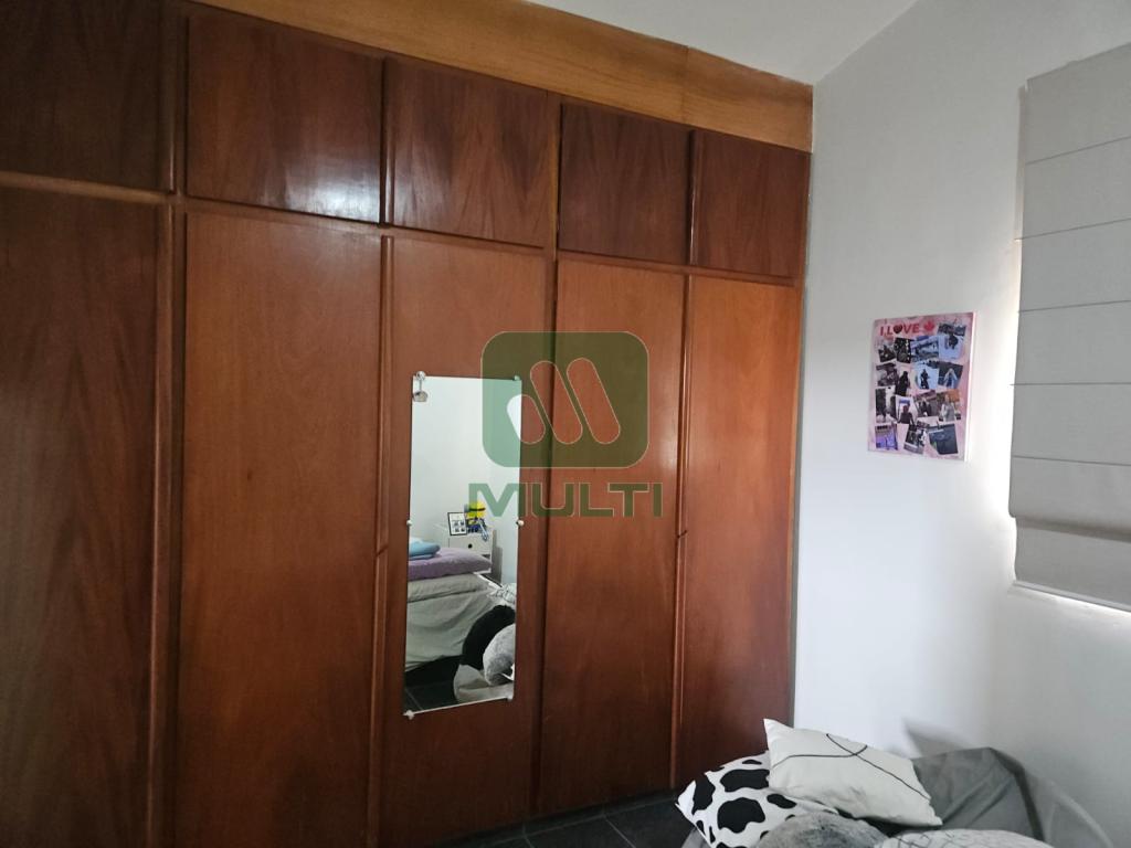 Casa à venda com 3 quartos, 190m² - Foto 14