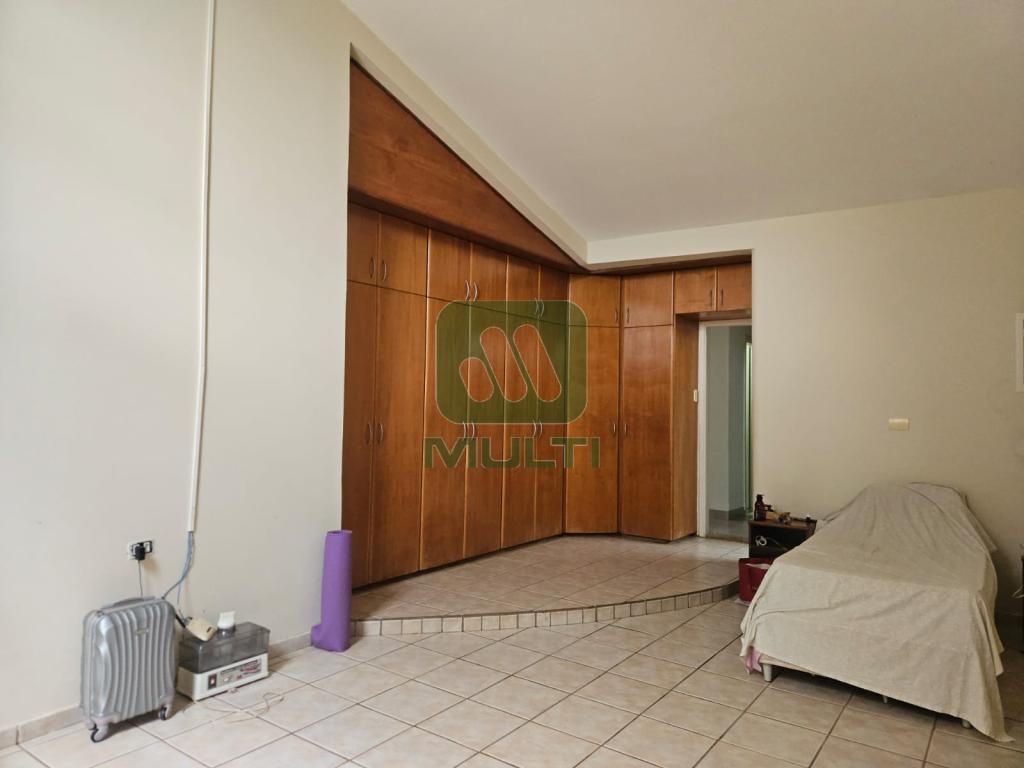 Casa à venda com 3 quartos, 190m² - Foto 15