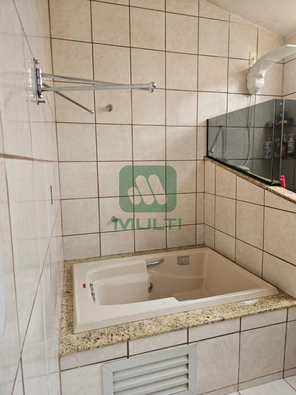 Casa à venda com 3 quartos, 190m² - Foto 18