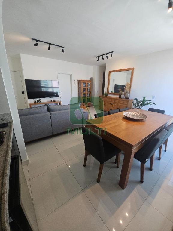 Apartamento à venda com 3 quartos, 84m² - Foto 3