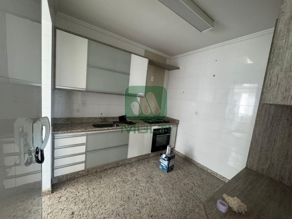 Apartamento à venda com 3 quartos, 104m² - Foto 7