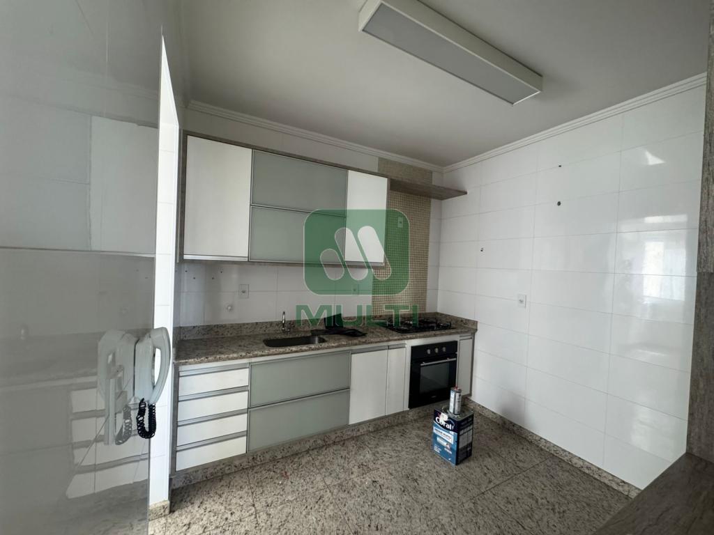 Apartamento à venda com 3 quartos, 104m² - Foto 8