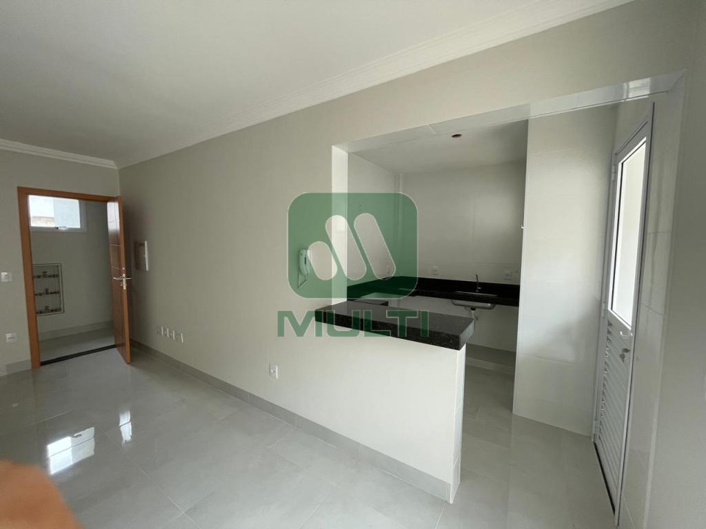 Apartamento à venda com 2 quartos, 66m² - Foto 1