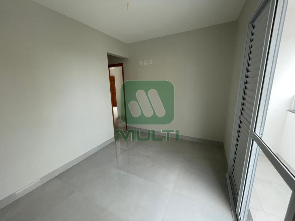 Apartamento à venda com 2 quartos, 66m² - Foto 11