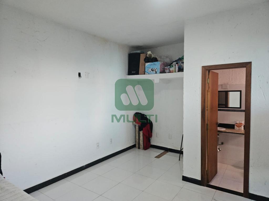 Casa à venda com 3 quartos, 480m² - Foto 17