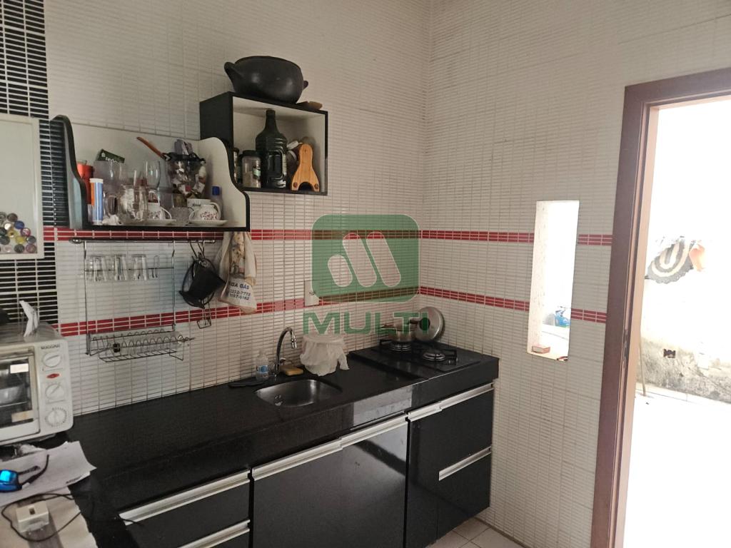 Casa à venda com 3 quartos, 480m² - Foto 22