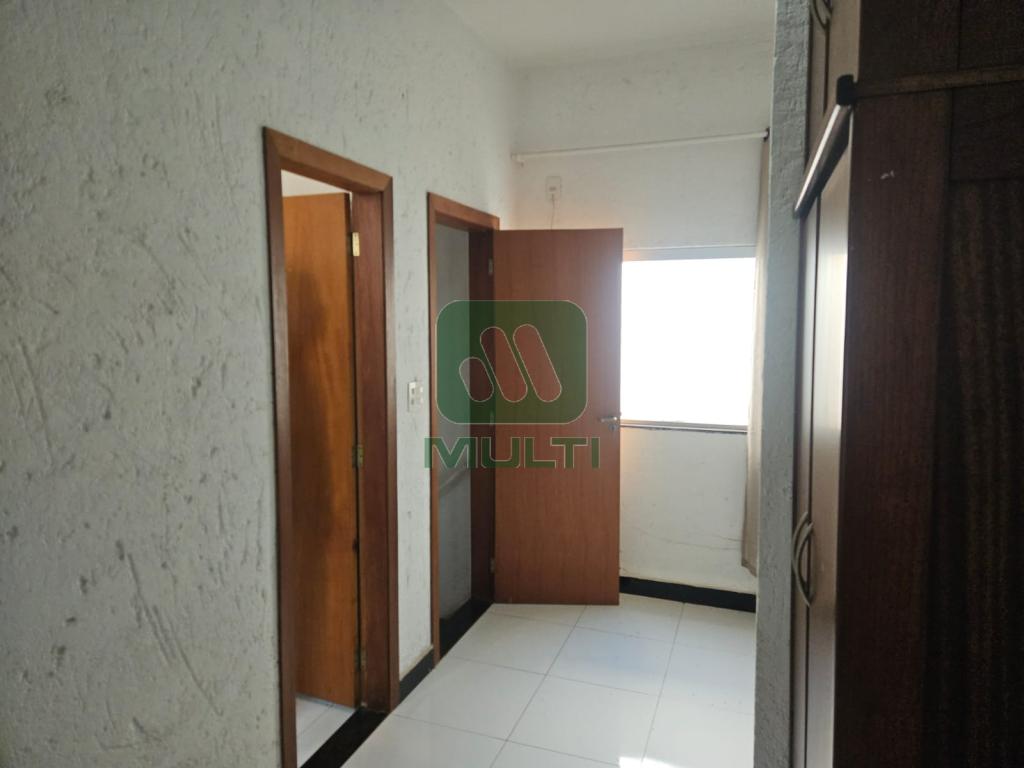 Casa à venda com 3 quartos, 480m² - Foto 29