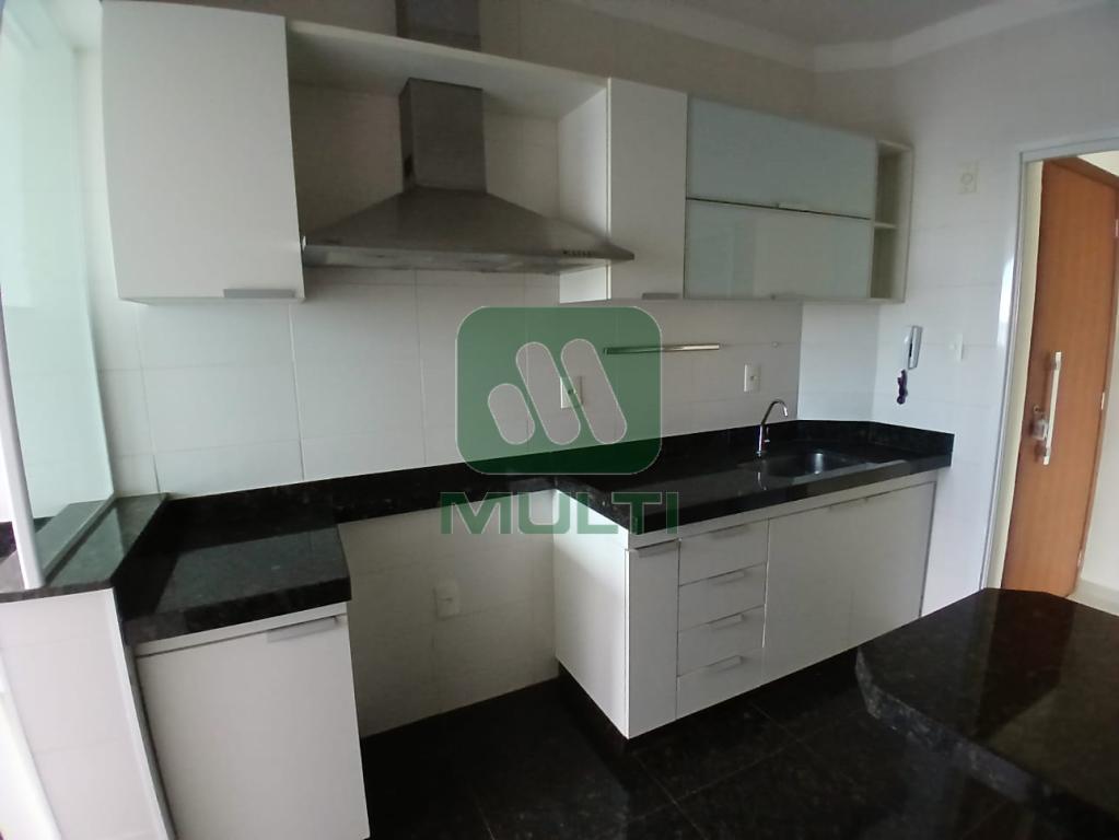 Apartamento à venda com 3 quartos, 93m² - Foto 7