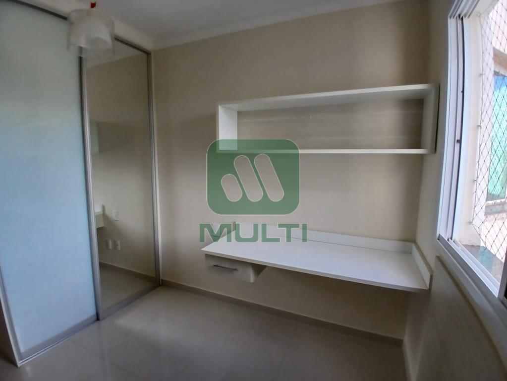 Apartamento à venda com 3 quartos, 93m² - Foto 15