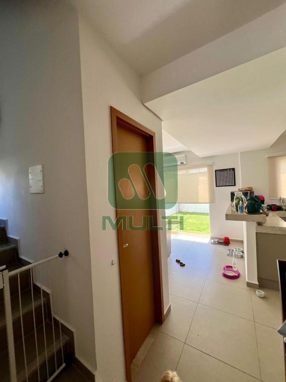 Apartamento à venda com 3 quartos, 81m² - Foto 3