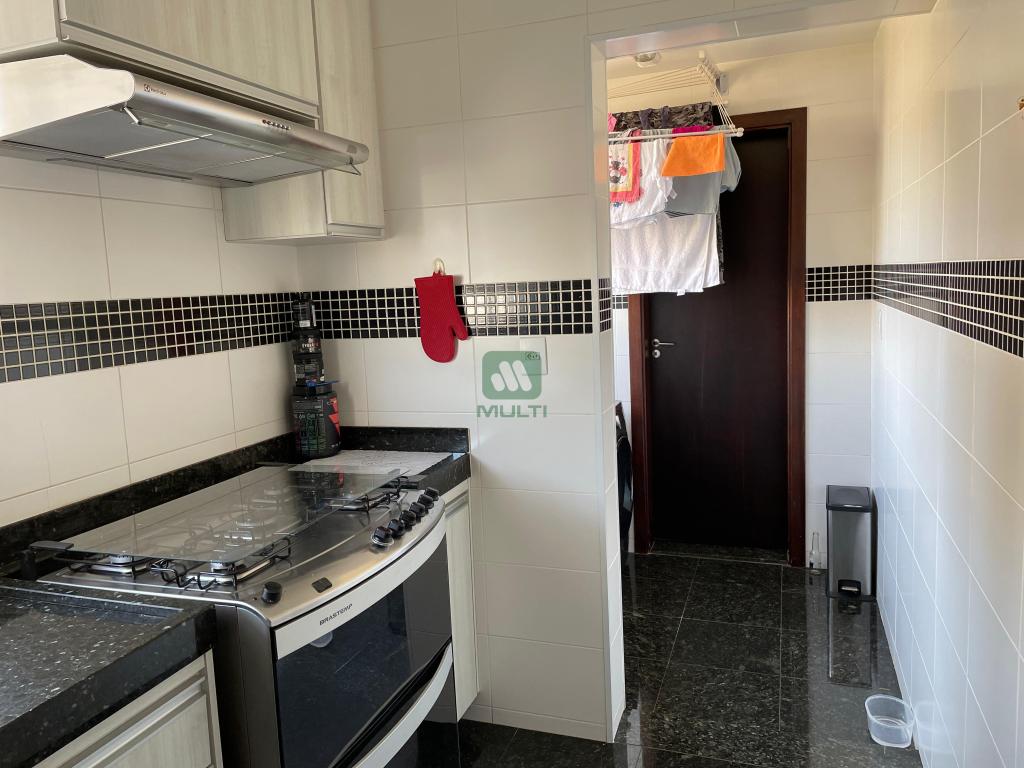 Apartamento à venda com 3 quartos, 110m² - Foto 13