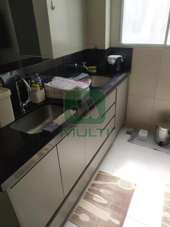 Apartamento à venda com 2 quartos, 44m² - Foto 9