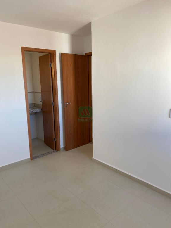 Apartamento à venda com 2 quartos, 55m² - Foto 11