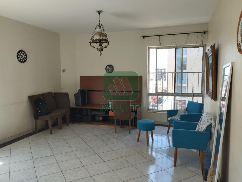 Apartamento à venda com 3 quartos, 170m² - Foto 2