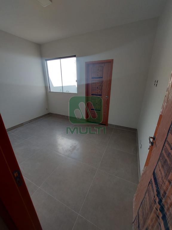 Casa à venda com 2 quartos, 72m² - Foto 13