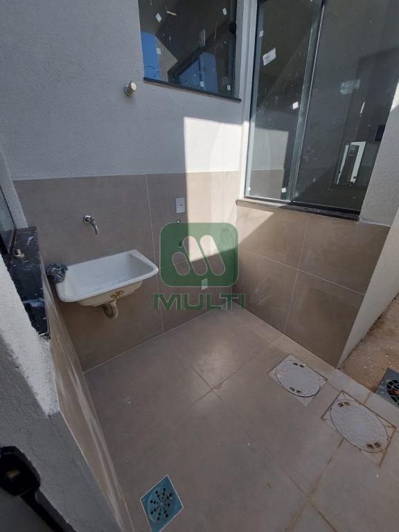 Casa à venda com 2 quartos, 72m² - Foto 18