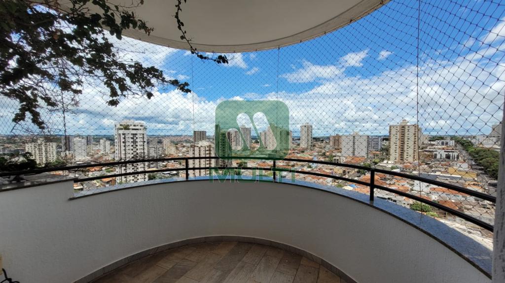 Apartamento à venda com 3 quartos, 280m² - Foto 2