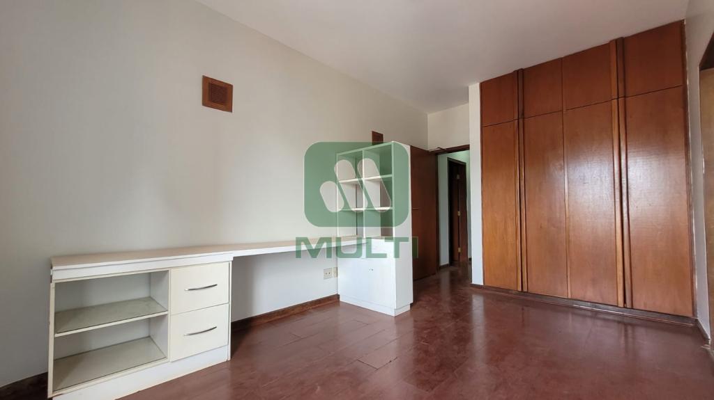 Apartamento à venda com 3 quartos, 280m² - Foto 6