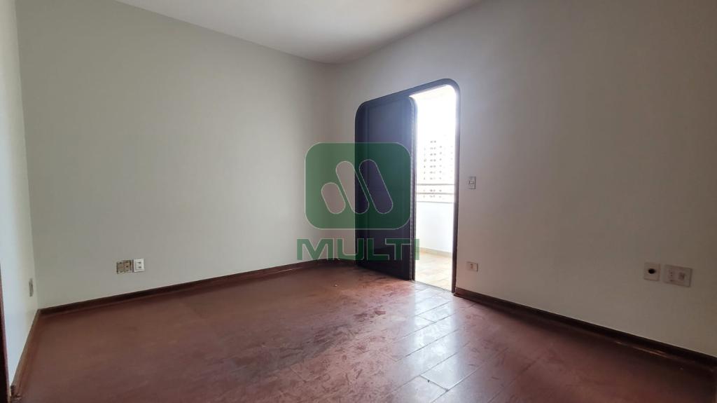 Apartamento à venda com 3 quartos, 280m² - Foto 9