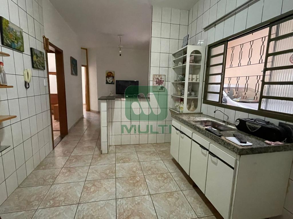 Casa à venda com 3 quartos, 1m² - Foto 6