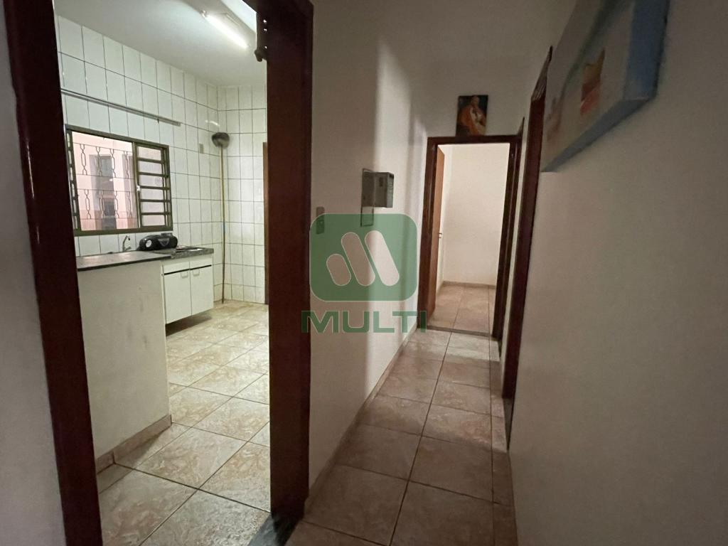 Casa à venda com 3 quartos, 1m² - Foto 7